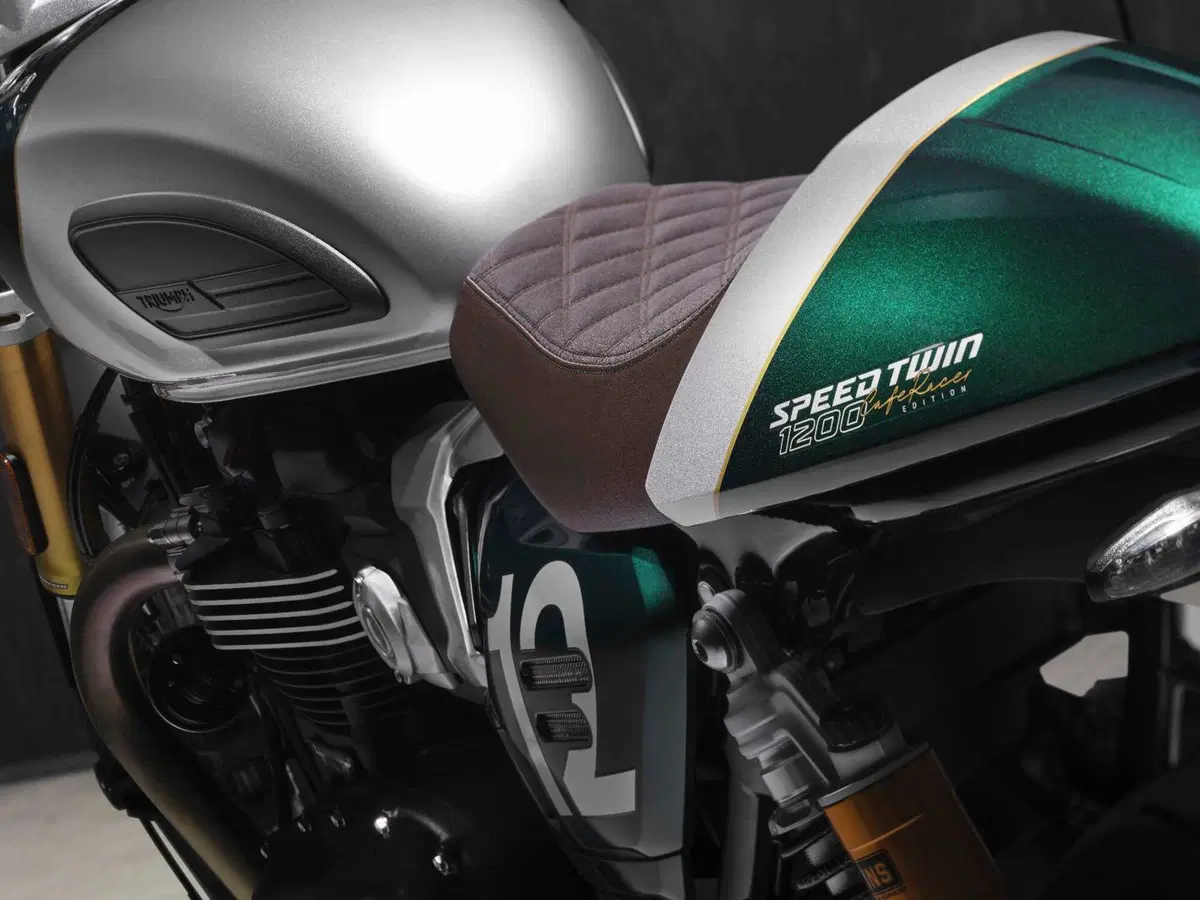 Svelata la nuova Triumph Speed Twin 1200 Cafe Racer Edition [GALLERY] (13)