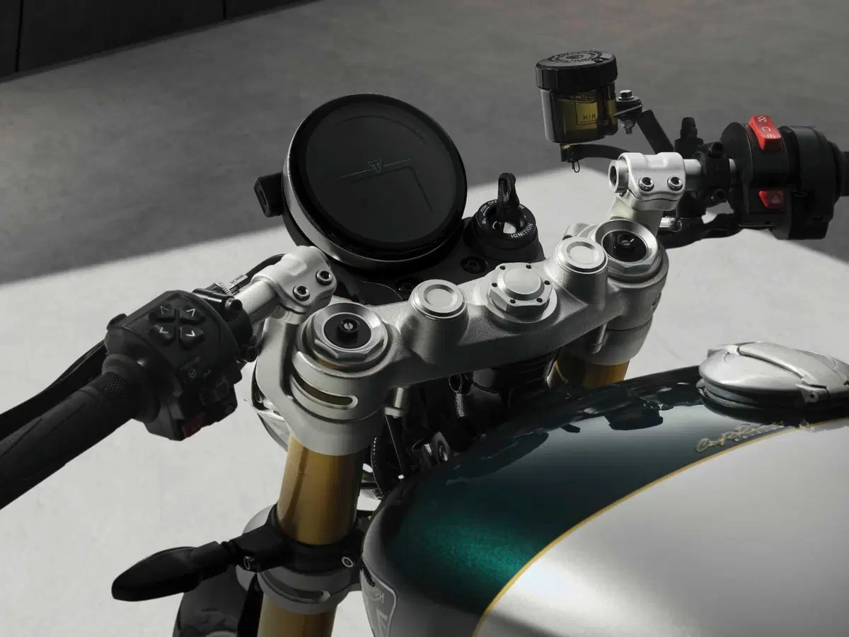 Svelata la nuova Triumph Speed Twin 1200 Cafe Racer Edition [GALLERY] (20)
