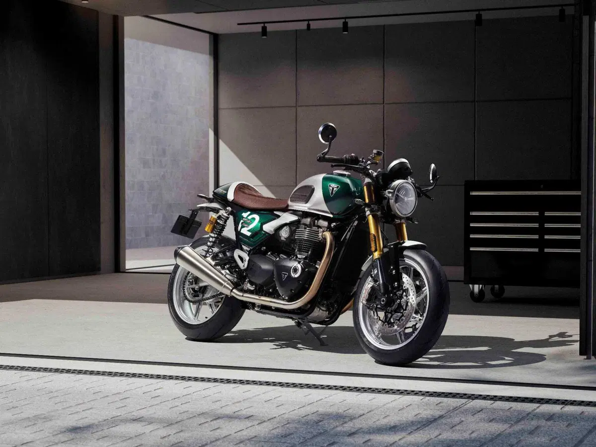 Svelata la nuova Triumph Speed Twin 1200 Cafe Racer Edition [GALLERY] (4)