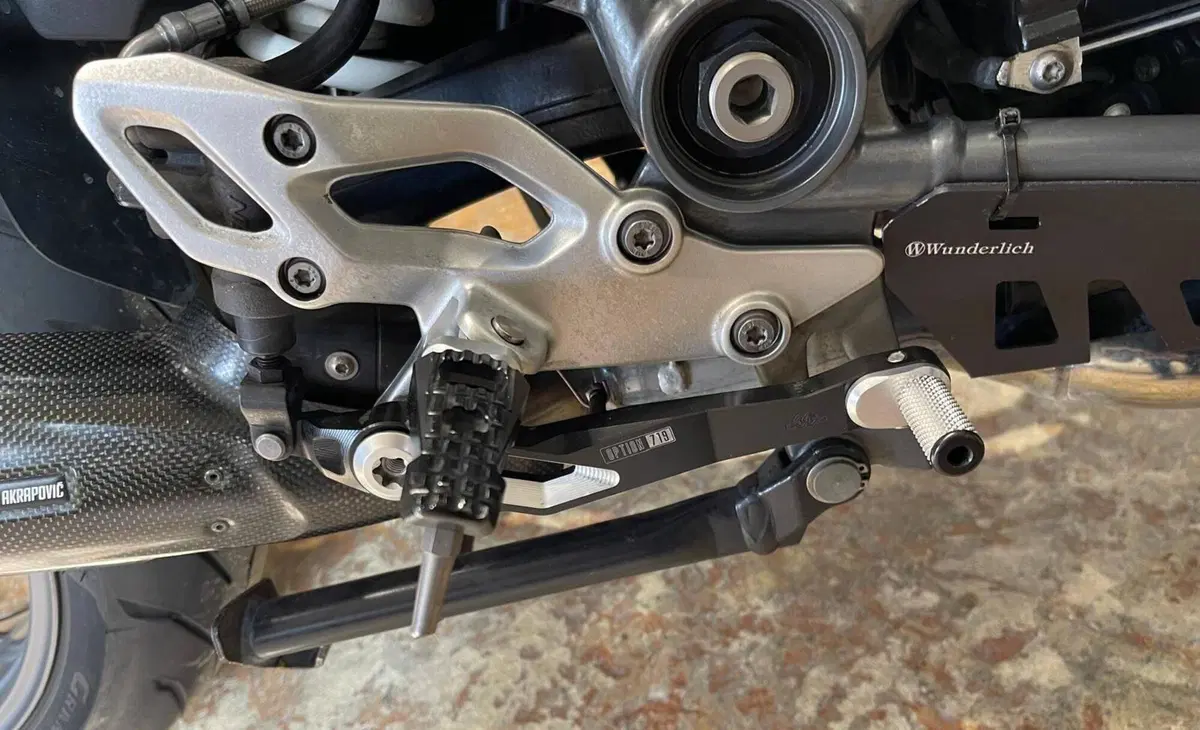 Bmw R 1250 R (2021 - 25) (9)