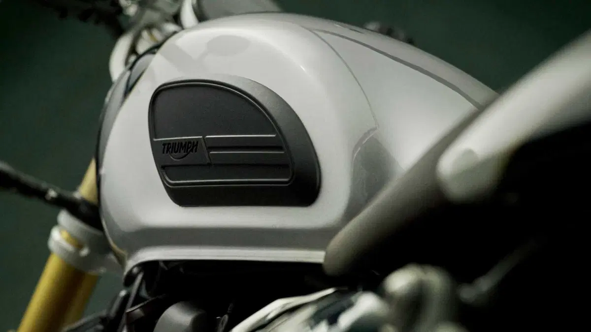 Triumph Speed Twin 1200 Speed Twin 1200 Cafe Racer Edition (2026) (12)