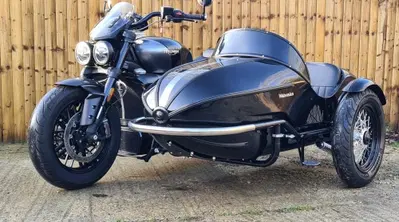 Watsonian: Kit sidecar per Triumph Rocket 3
