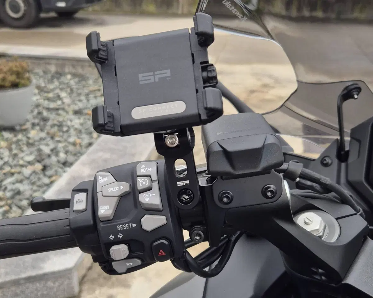 Kawasaki Ninja 1100 SX SE Tourer (2025 - 26) (7)