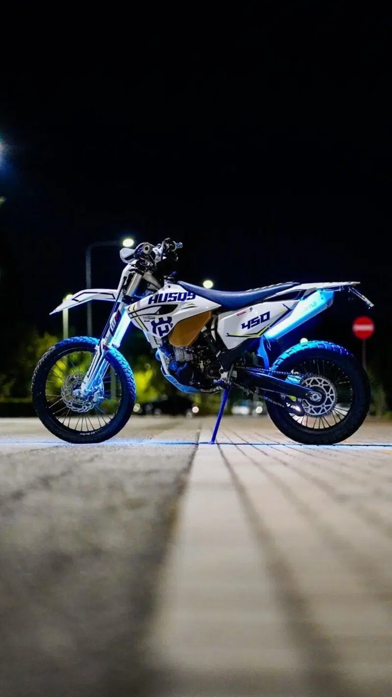 Husqvarna FE 450 (2015) (2)