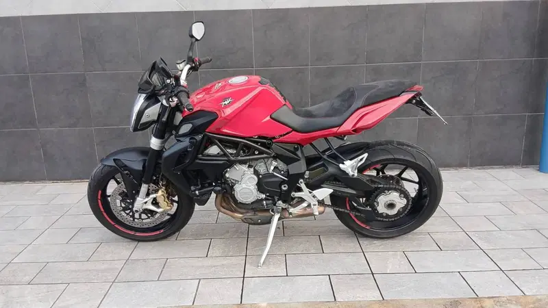 MV Agusta Brutale 675 (2011 - 15) (5)
