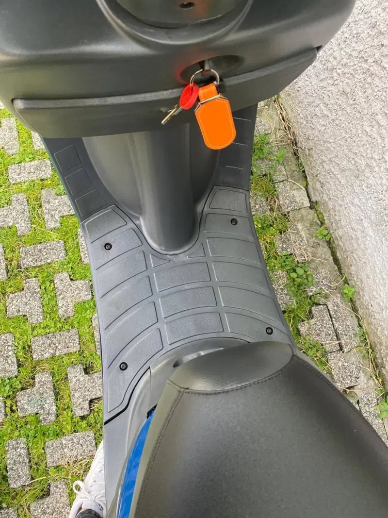 Piaggio Zip 50 Base (9)