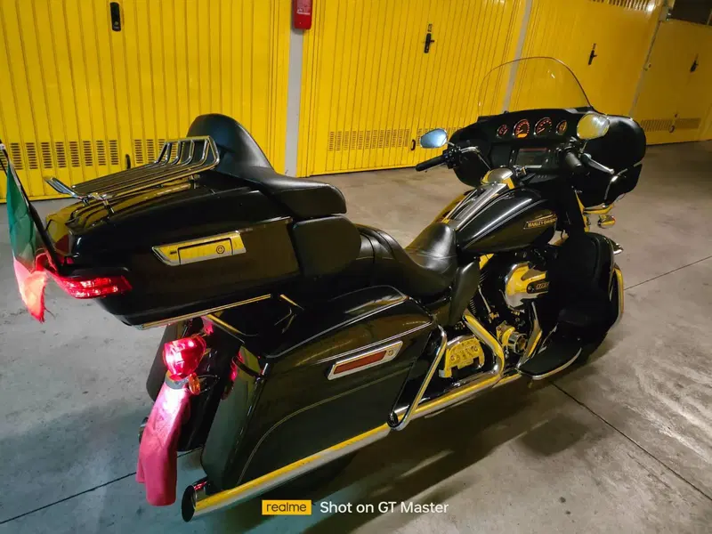 Harley-Davidson 1690 Electra Glide Ultra Classic (2014 - 16) - FLHTCU (3)