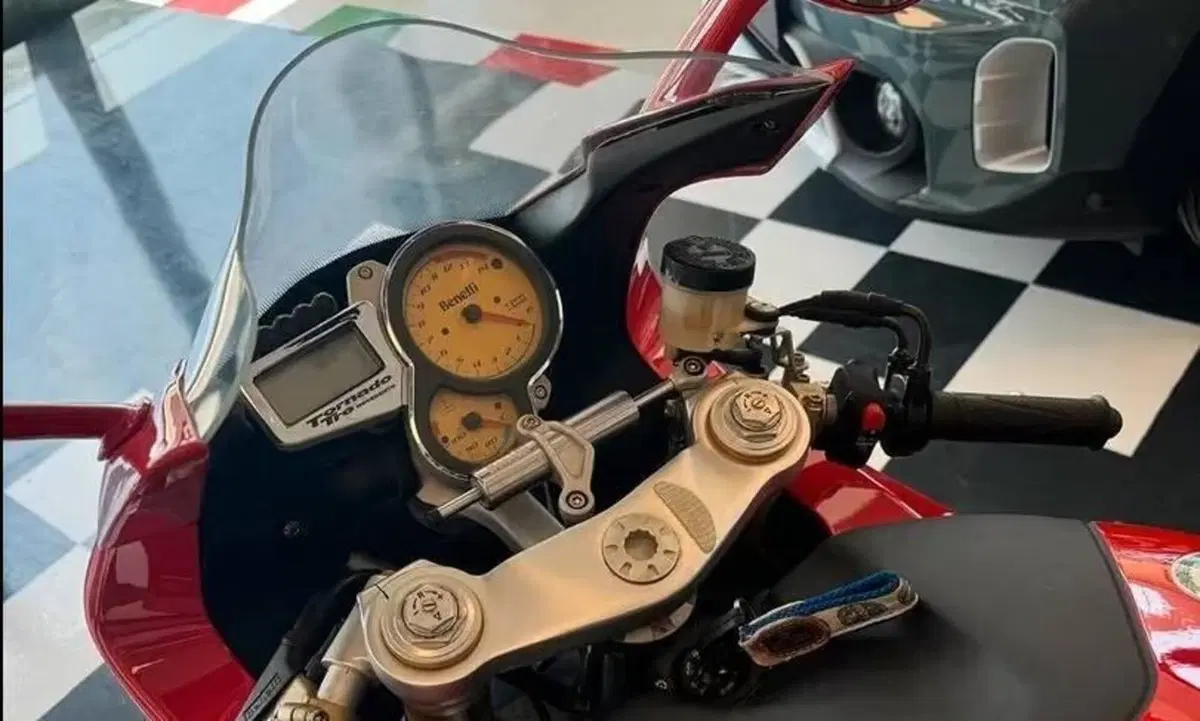 Benelli Tornado 900 Tre (2003 - 06) (7)