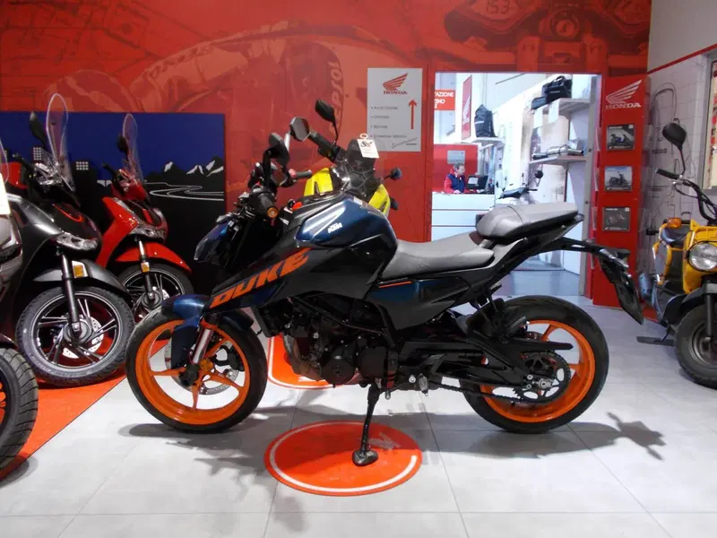 KTM 125 Duke (2024 - 25) (4)