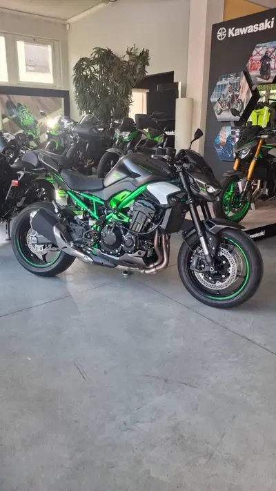 Kawasaki Z 900 (2025 - 26) nuova