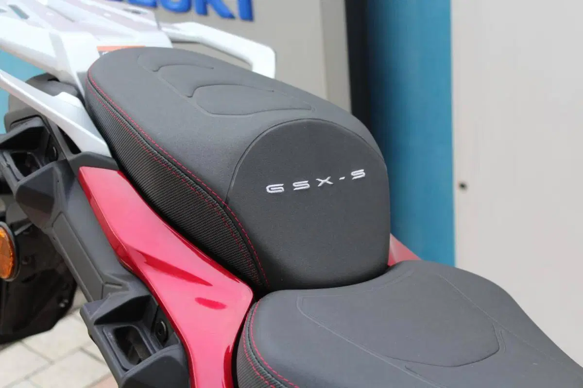 Suzuki GSX-S1000GX Sport (2024 - 26) (6)