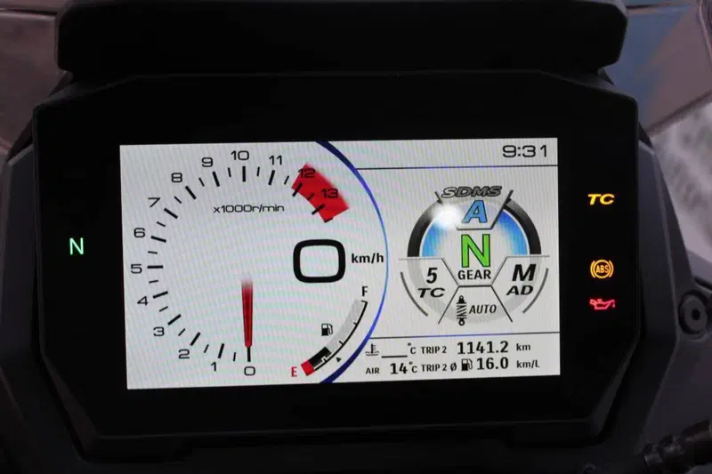 Suzuki GSX-S1000GX Sport (2024 - 26) (8)