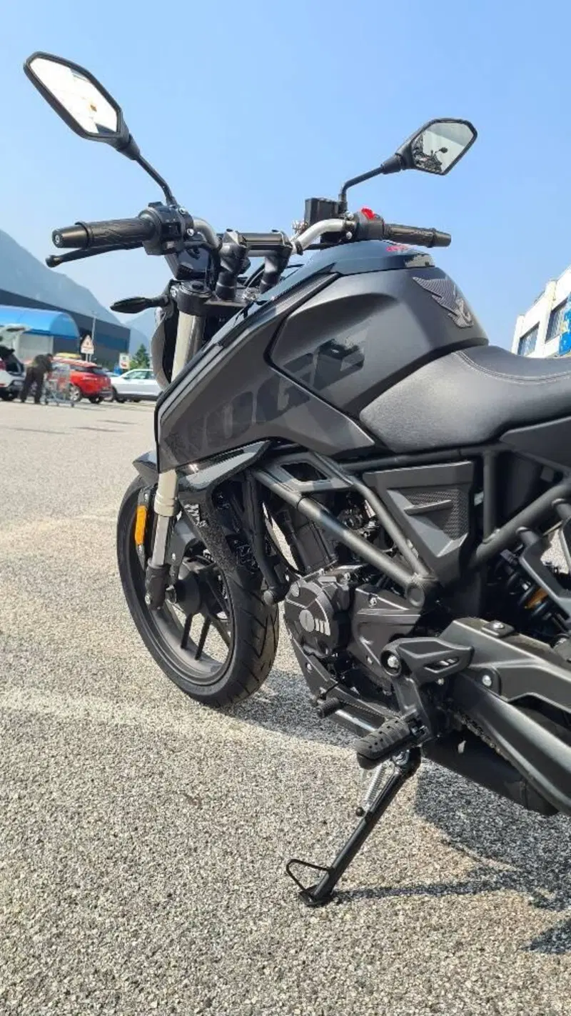 Voge Brivido 125R (2023 - 26) (8)
