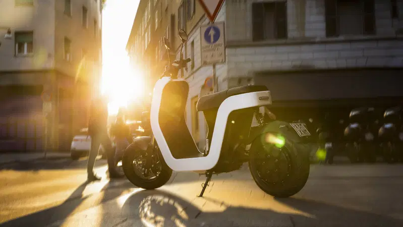 Stop 50cc in Giappone: al via gli elettrici per gli studenti, ma le criticit&agrave; non mancano