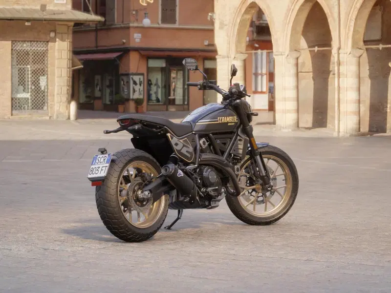 Ducati Scrambler 800 Full Throttle (2025 - 26) (3)