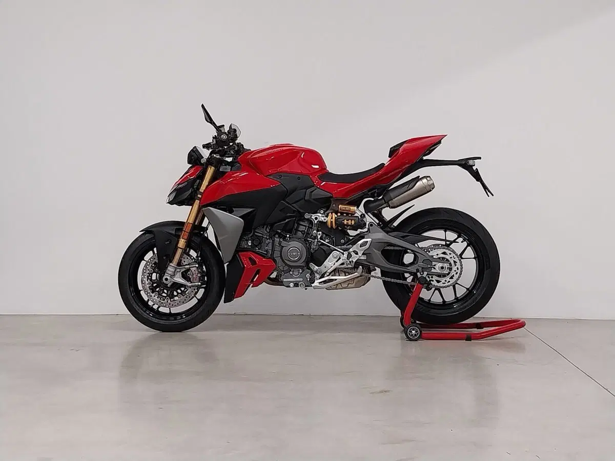 Ducati Streetfighter V2 S (2025 - 26) (2)
