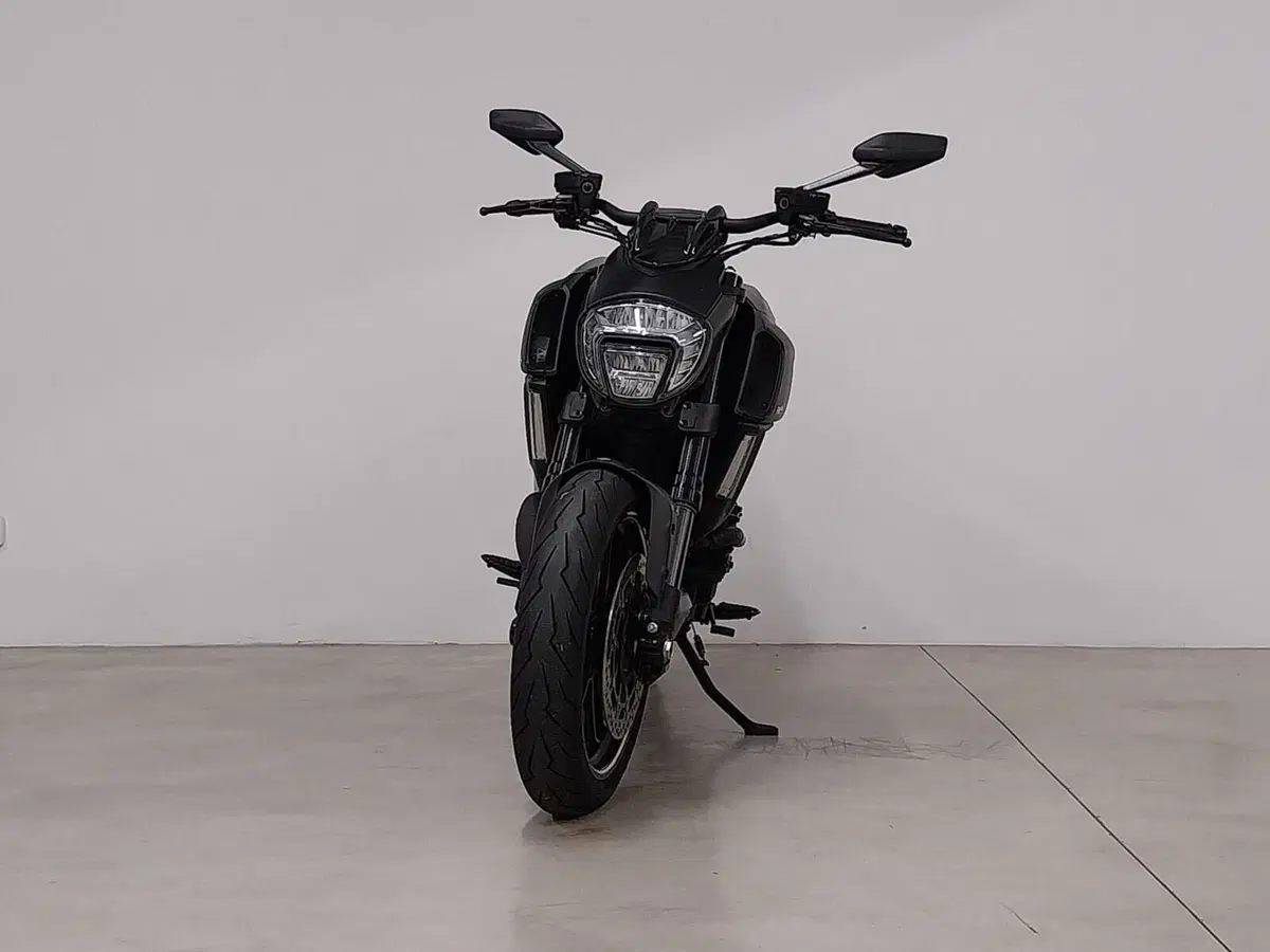 Ducati Diavel 1200 Carbon (2014 - 16) (3)