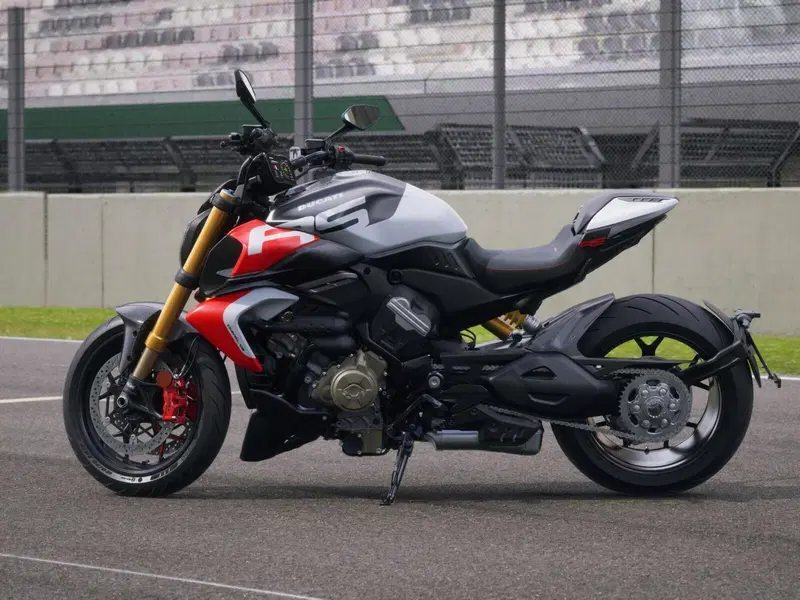 Ducati Diavel V4 RS (2026) (2)