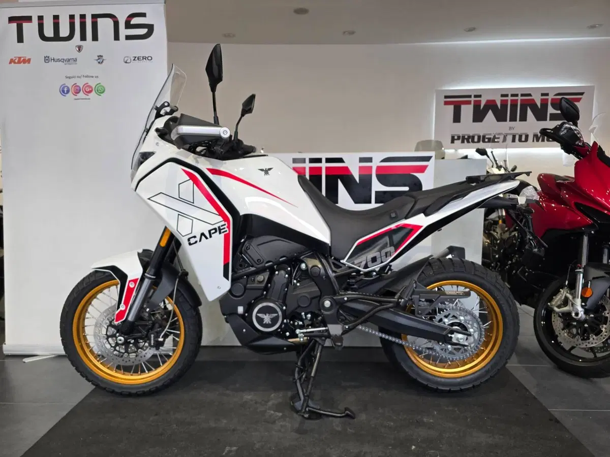 Moto Morini X-Cape 700 Gold Edition (2025 - 26) (5)