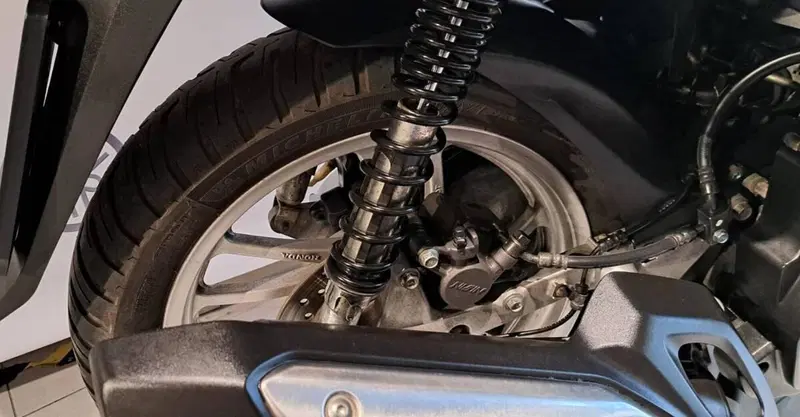 Honda SH 150i ABS (2013 - 16) (4)