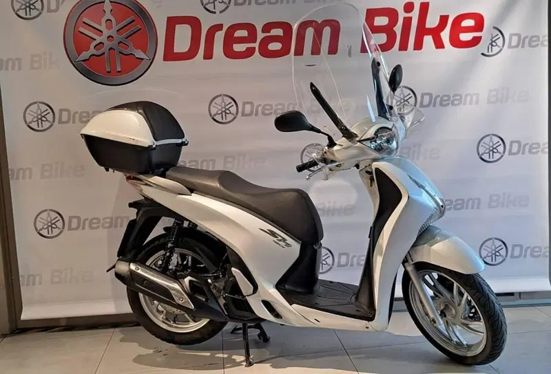 Honda SH 150i ABS (2013 - 16) (2)