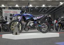 WR125R: Yamaha rispolvera gli anni ’90 e i colori fluo
