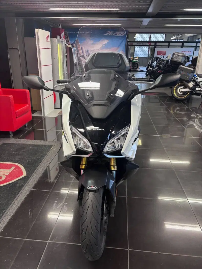 Honda Forza 750 DCT Urban (2021 - 24) (3)