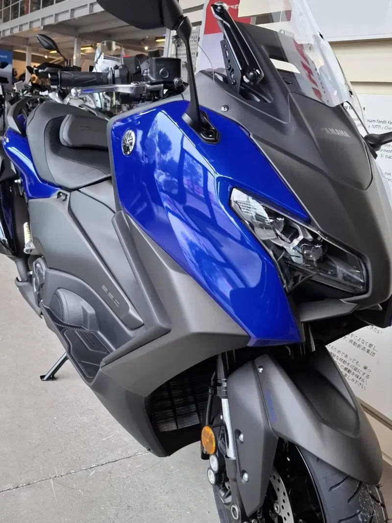 Yamaha T-Max 560 (2025 - 26) (3)