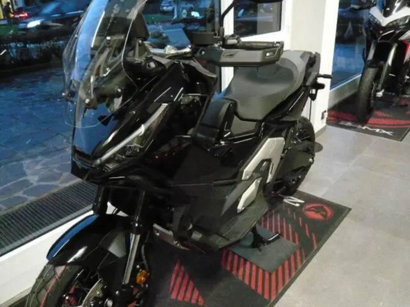 Honda X-ADV 750 (2025 - 26) (5)