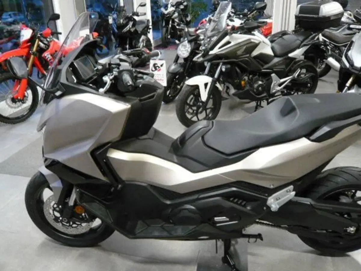 Honda Forza 750 (2025 - 26) (5)