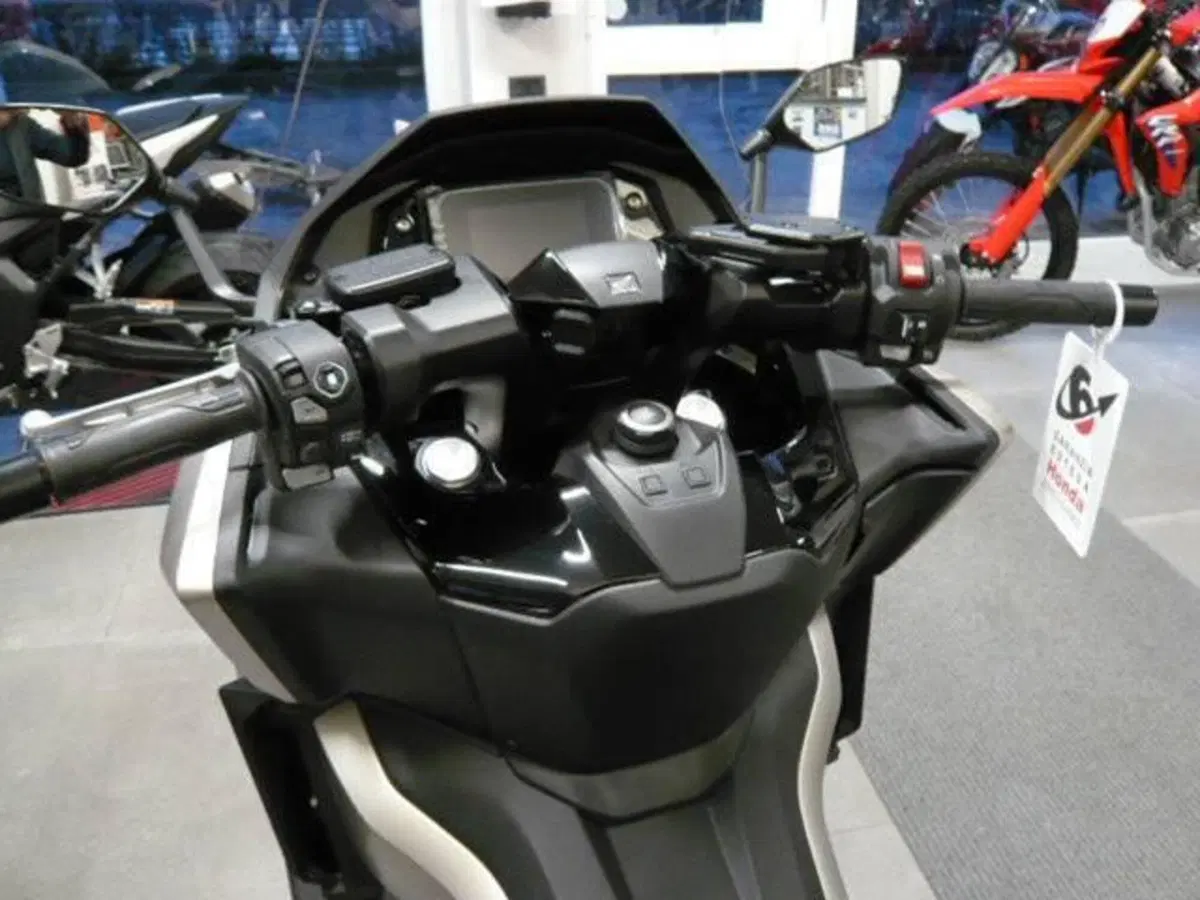 Honda Forza 750 (2025 - 26) (6)