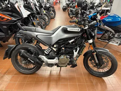 Husqvarna Svartpilen 125 (2021 - 23) usata
