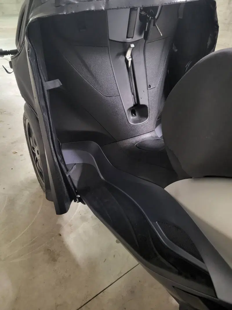 Piaggio MP3 300 ABS Hpe (2021 - 24) (5)
