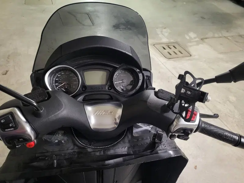 Piaggio MP3 300 ABS Hpe (2021 - 24) (7)