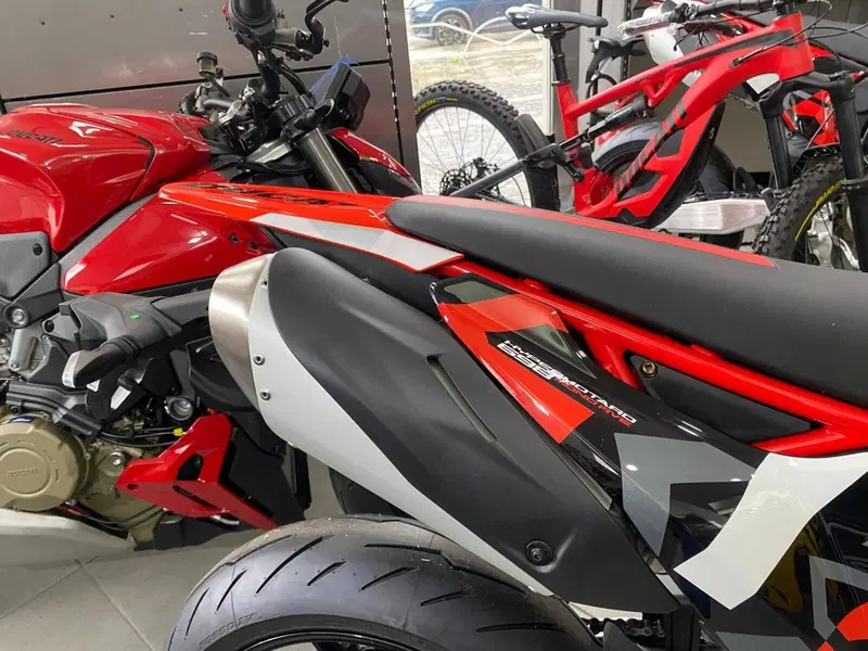 Ducati Hypermotard 698 Mono RVE (2024 - 26) (5)
