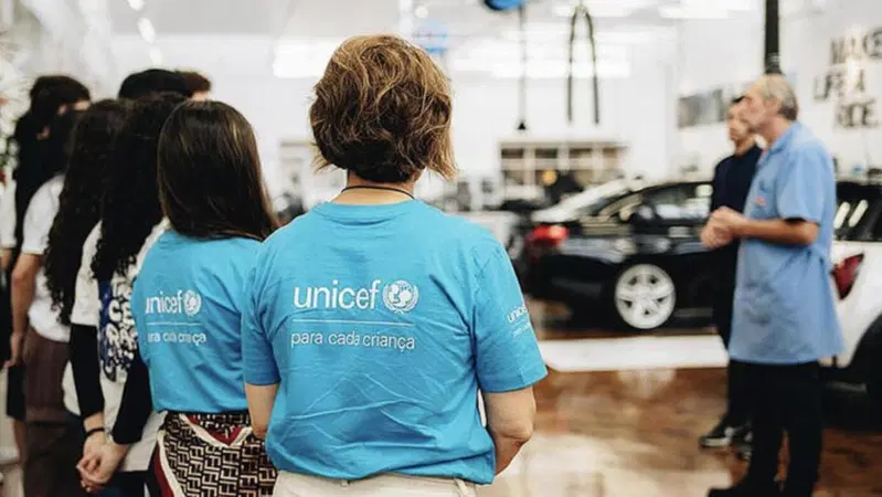 BMW Group e UNICEF: 330.000 giovani verso il futuro con il programma "BRIDGE"