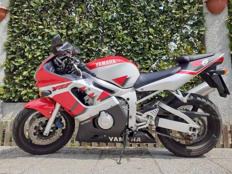 Yamaha YZF R6