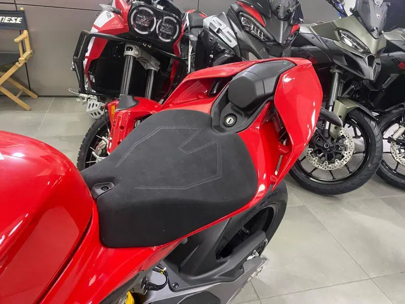 Ducati Panigale V4 S (2025 - 26) (9)
