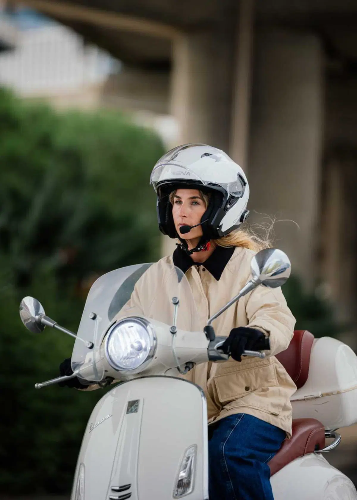 SENA Outstar 2, il casco jet con sistema di comunicazione integrato di serie (2)