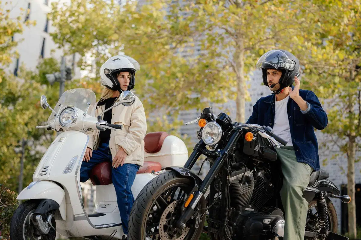 SENA Outstar 2, il casco jet con sistema di comunicazione integrato di serie (3)