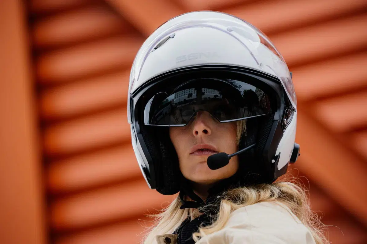 SENA Outstar 2, il casco jet con sistema di comunicazione integrato di serie (7)