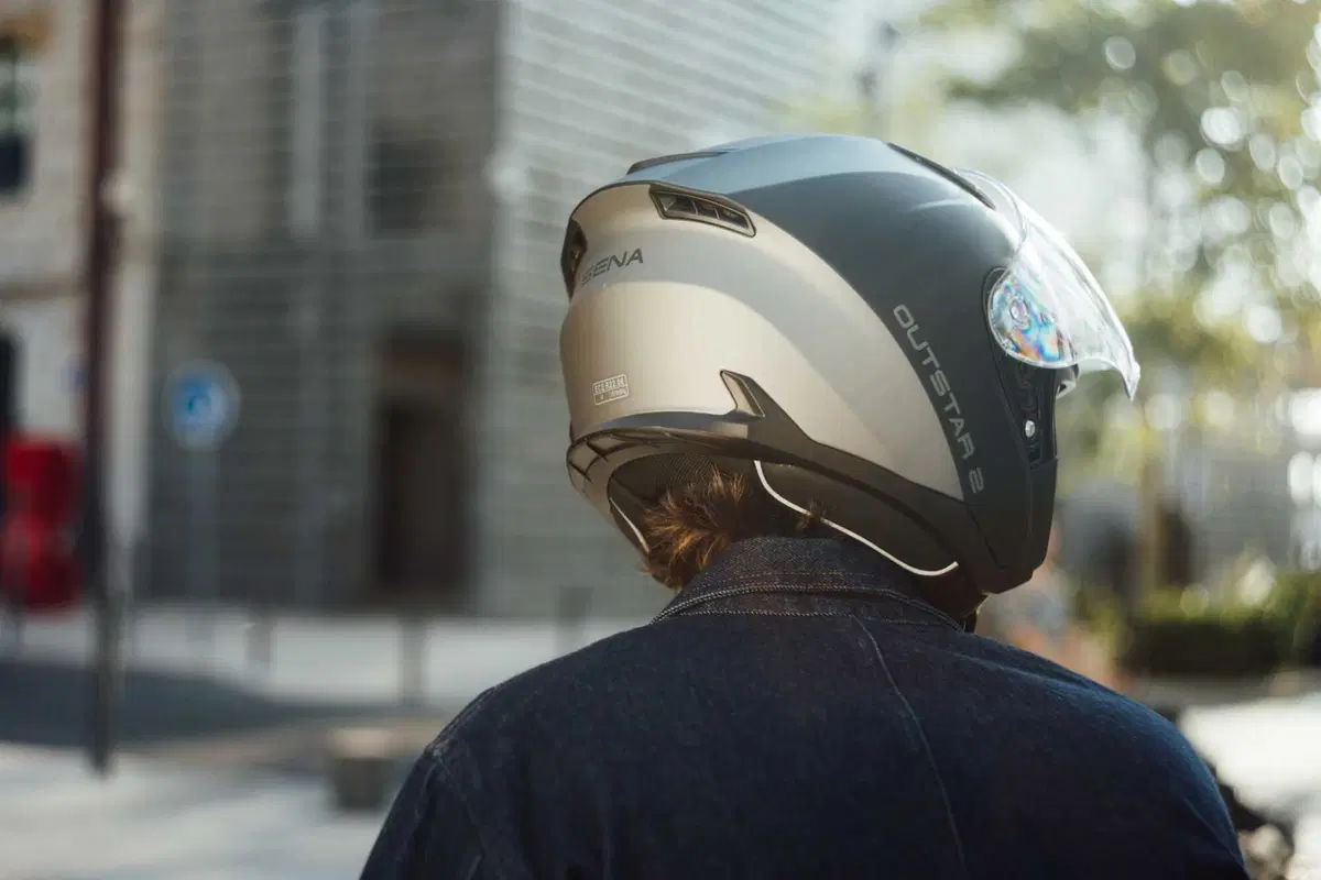 SENA Outstar 2, il casco jet con sistema di comunicazione integrato di serie (16)