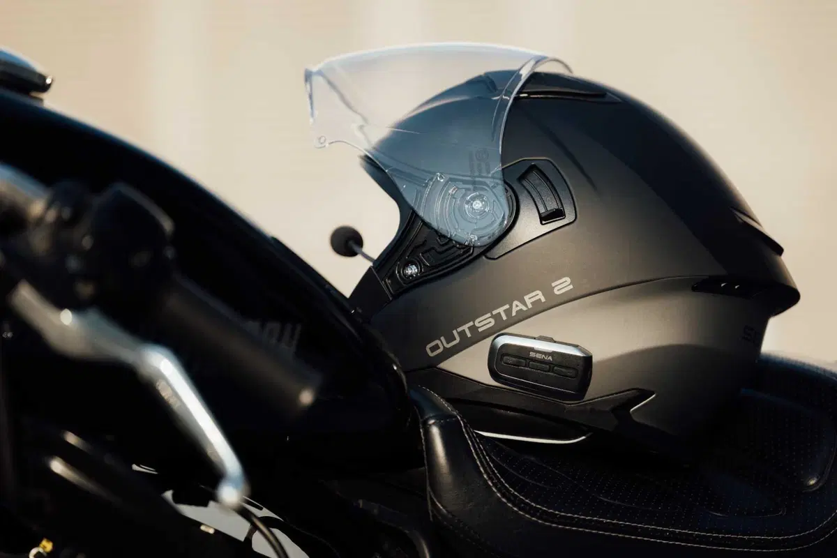 SENA Outstar 2, il casco jet con sistema di comunicazione integrato di serie (22)