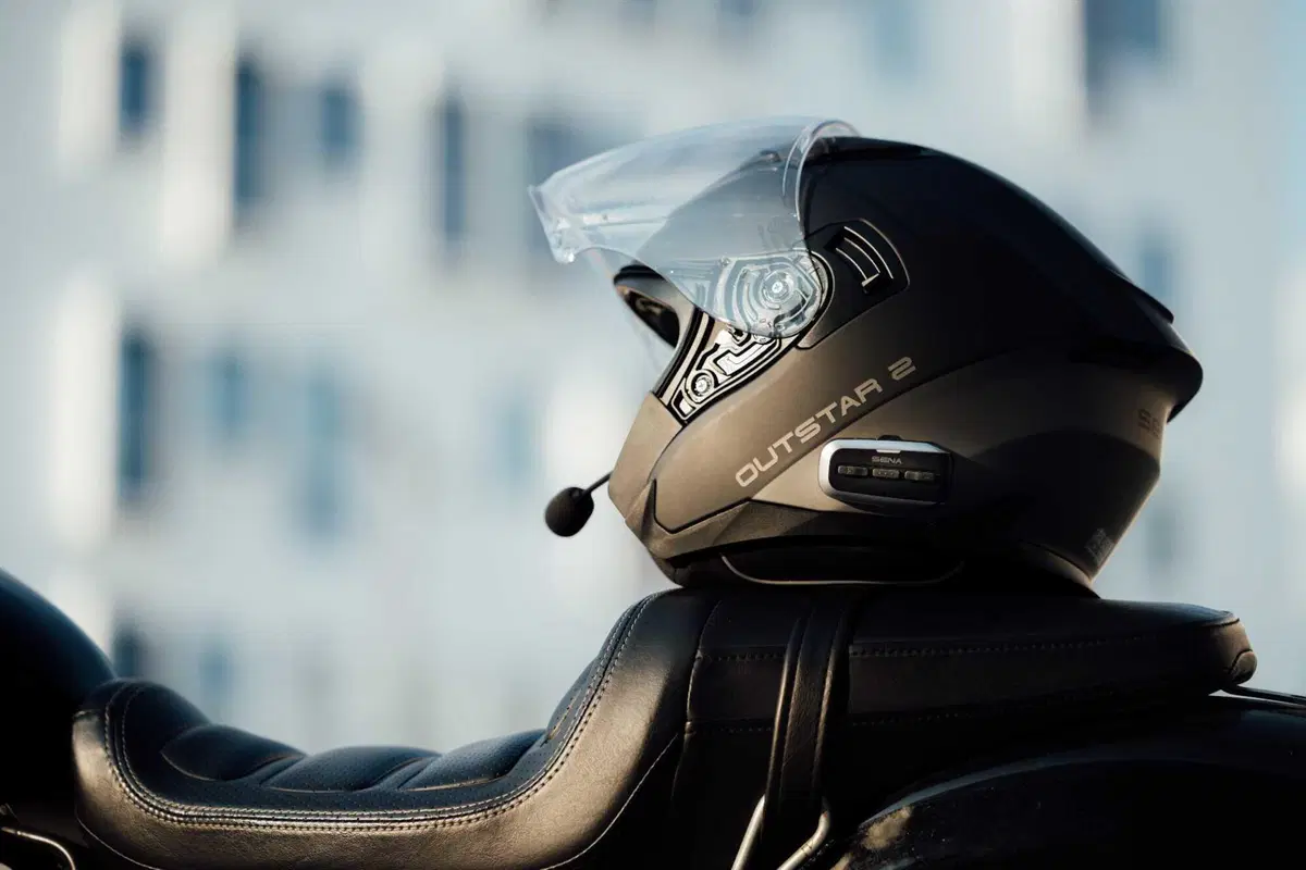 SENA Outstar 2, il casco jet con sistema di comunicazione integrato di serie (23)