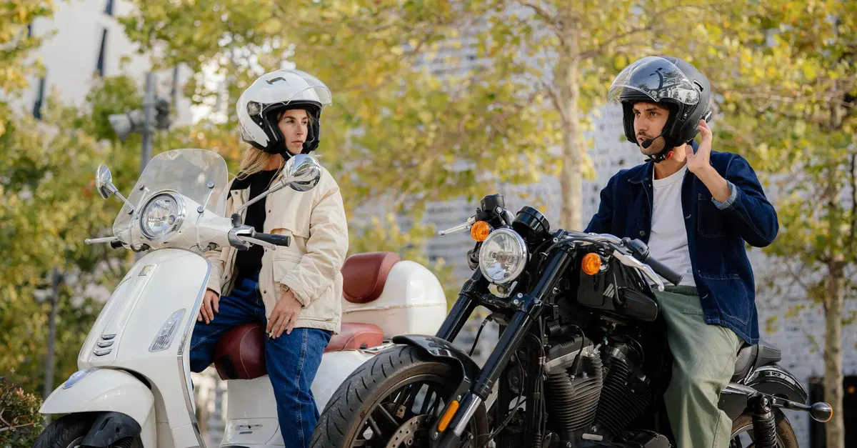 SENA Outstar 2, il casco jet con sistema di comunicazione integrato di serie
