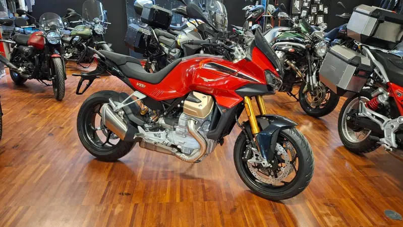 Moto Guzzi V100 Mandello Wind Tunnel (2025 - 26)