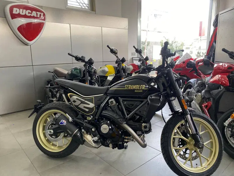 Ducati Scrambler 800 Full Throttle (2025 - 26)