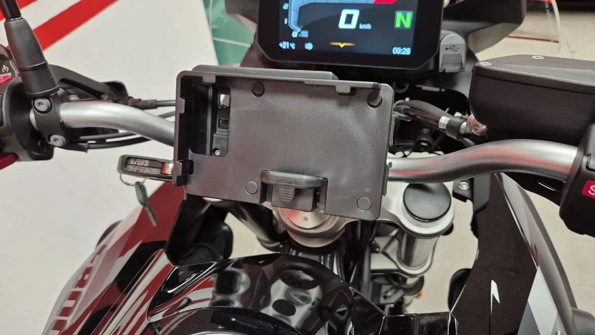 Bmw F 800 GS (2024 - 26) (2)