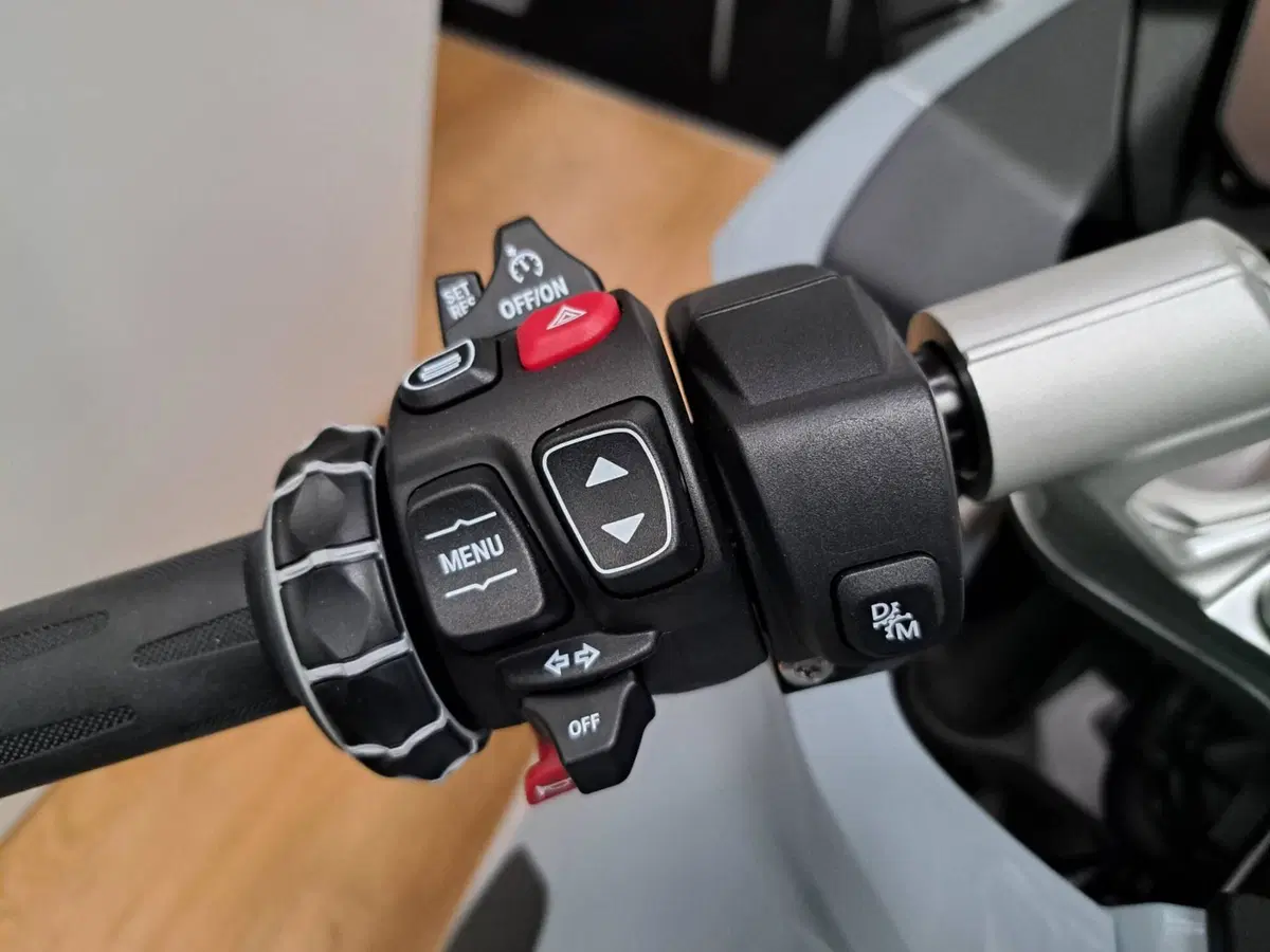 Bmw R 1300 RS (2026) (8)