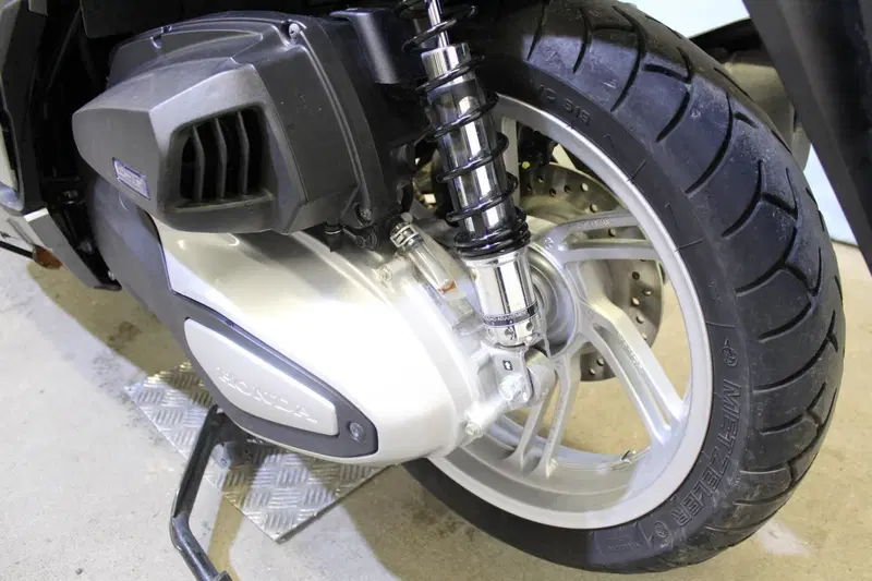 Honda SH 350 (2021 - 24) (15)